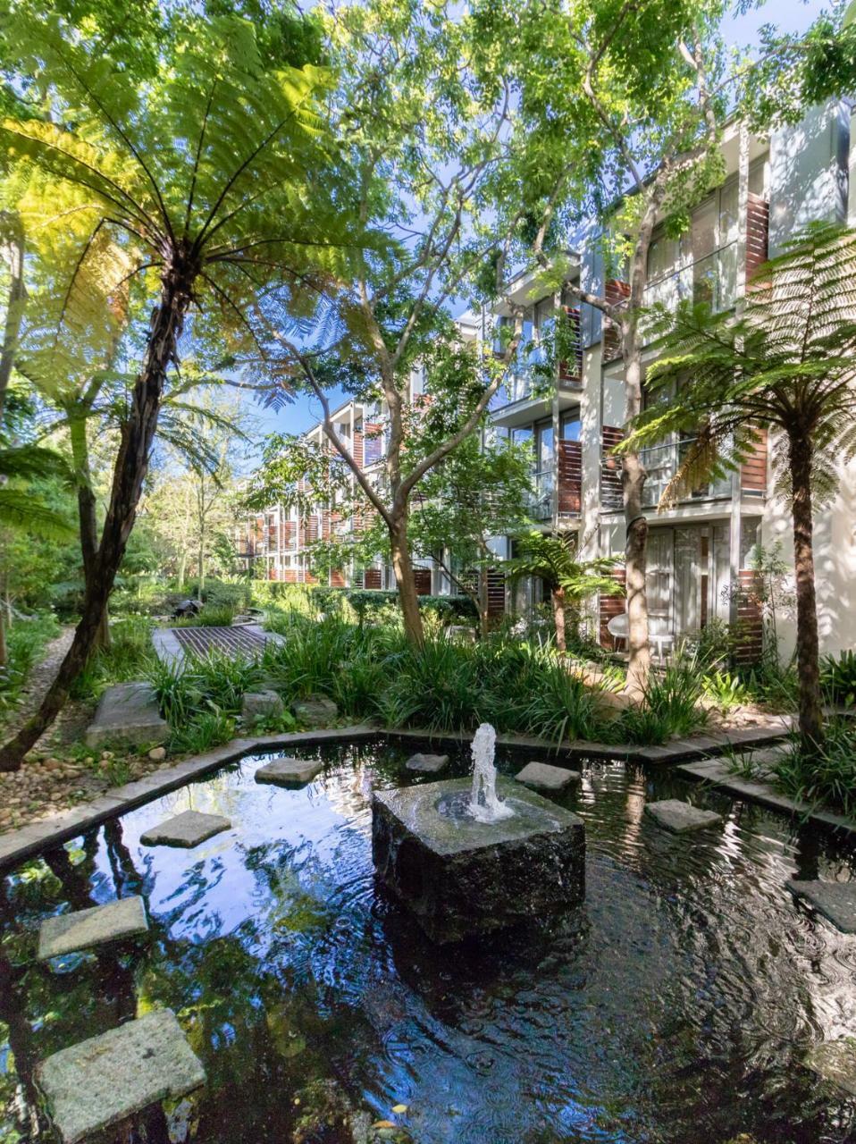 Vineyard Hotel Cape Town Bagian luar foto