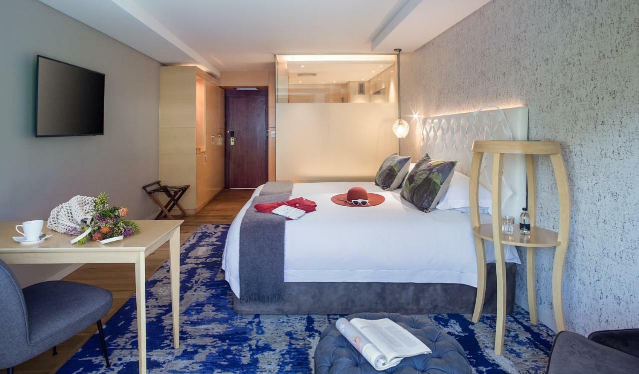 Vineyard Hotel Cape Town Bagian luar foto